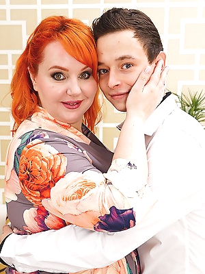 Curvy big breasted mom fucking her toyboy
